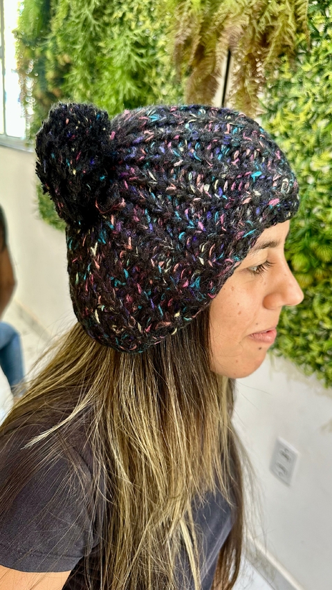 Touca Tricot Grosso PomPom - Preta Estampada