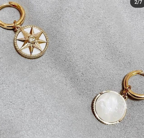 Pingente SemiJoia Dourado Oito Pontas - Rosa dos Ventos