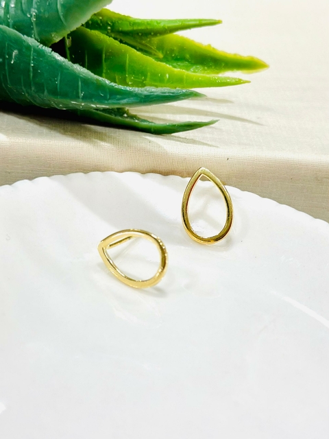 Brinco SemiJoia Dourado Gota - 6950