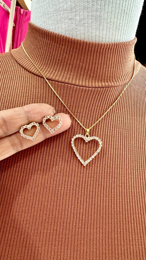 Conjunto Brinco com Colar Folheado Dourado Strass Coração