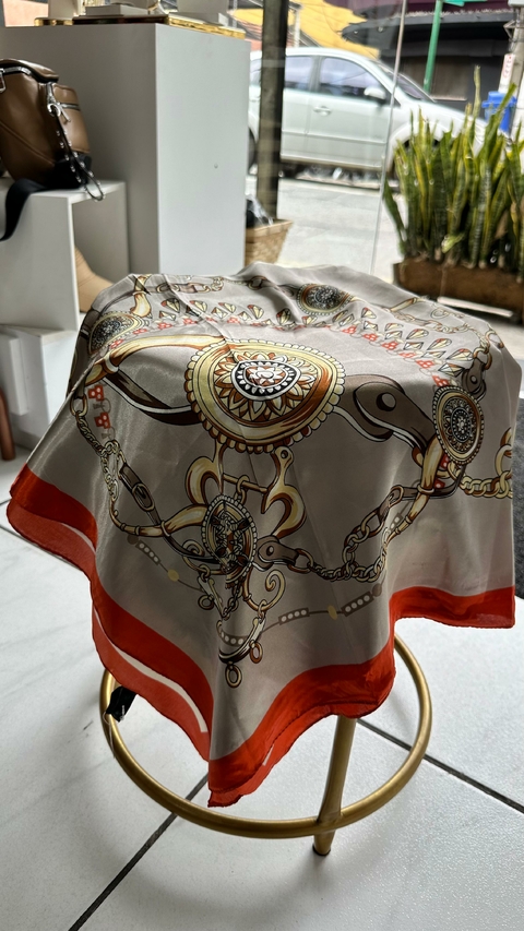 Lenço de Seda Estampado - Prata e Vermelho 5020