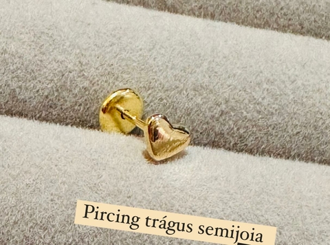 Pircing de Trágus Dourado SemiJoias Coração