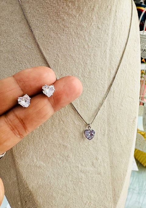 Conjunto Brinco com Colar Folheado Prata Ponto de Luz Coração