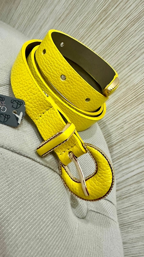 Cinto 100% Couro Detalhes Dourados Amarelo