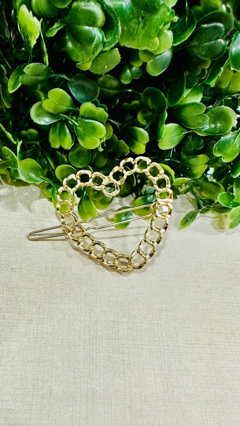 Presilha Metálica Coração Dourada