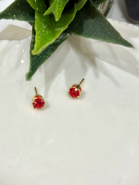Brinco Semijoia Dourado Ponto de Luz Vermelho - 6967