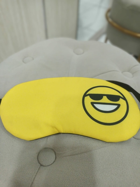 Tapa Olho Emoji Sorriso