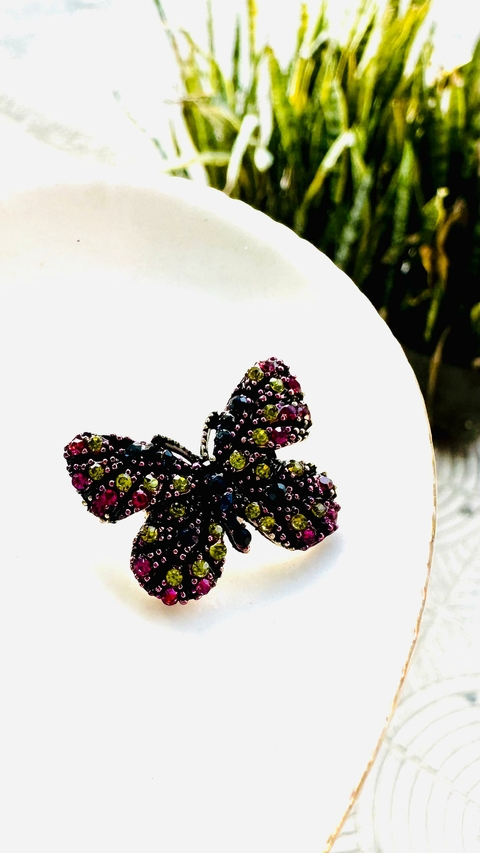 Brochê Borboleta Cravejada Zircônia Rosa e Verde