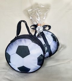 Necessaire com alça de mão lembrancinha para festa infantil na internet