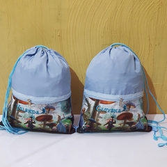 Sacochila com bolso Alice no país das maravilhas lembrancinha na internet