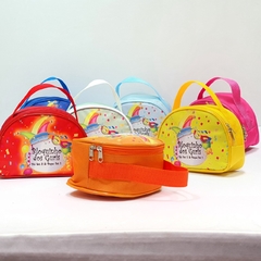 Nécessaire meia lua no tema Bloquinho de Carnaval para lembrancinha - comprar online