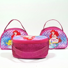 Nécessaire glitter meia lua tema A pequena sereia para lembrancinha - Festa das Lembrancinhas