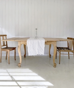 Mesa ~ Ernestina~