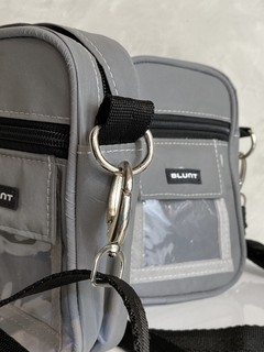 SHOULDER BAG TRUJULLO - CINZA REFLETIVO - New Outlet Multimarca 