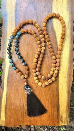 S. De rudraksha y obsidiana nevada
