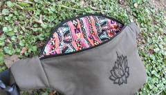 Riñonera flor de loto - comprar online