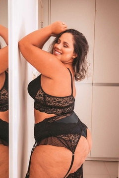 Conjnto Lara com cinta liga e meias en internet