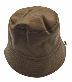 G82 - PILUSOS ECOCUERO C/CORDERITO - GALA DESIGN - Mayorista de gorras Buenos Aires.