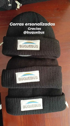GORROS DE LANA Y POLAR PERSONALIZADOS - GALA DESIGN - Mayorista de gorras Buenos Aires.