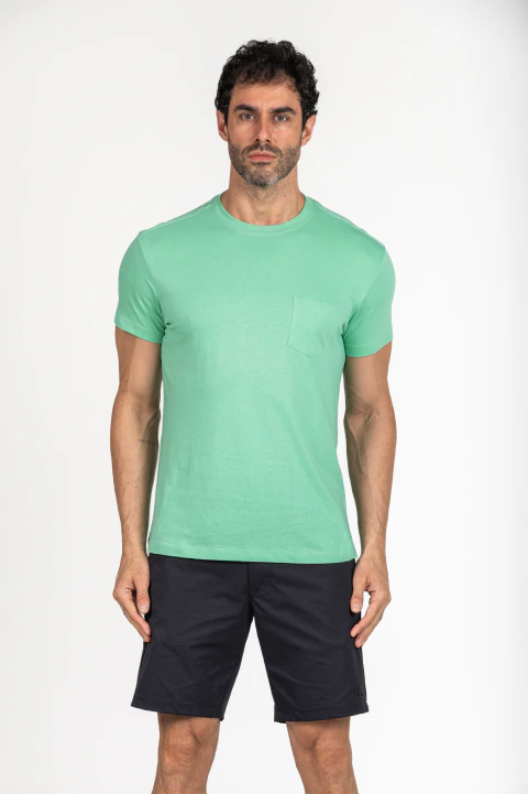 Camiseta Corte a Fio com Bolso
