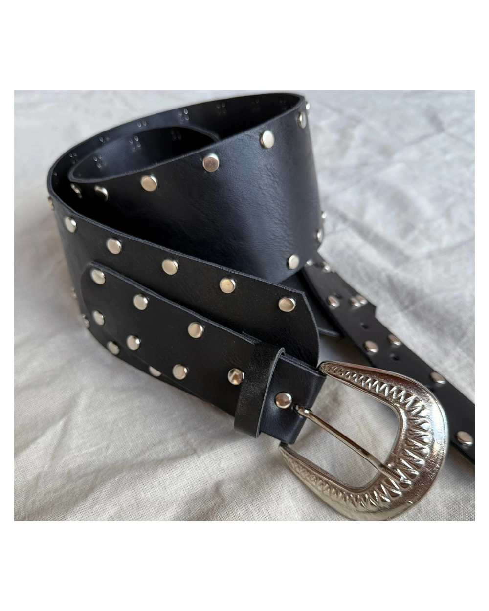 Cinto Ancho con Tachas A2
