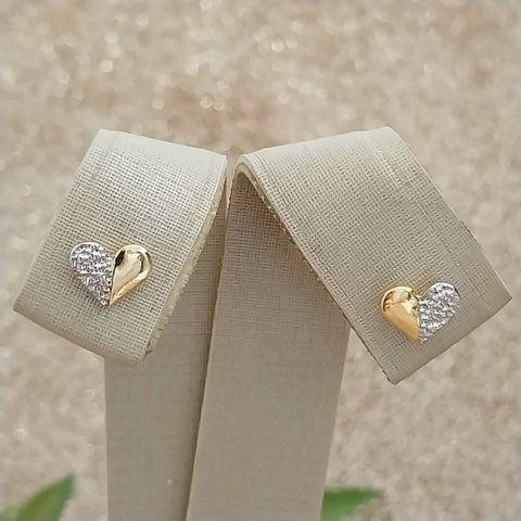 Brinco coração placa dourado com prateado