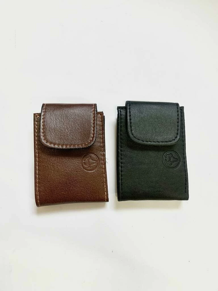 Billetera de cuero con solapa