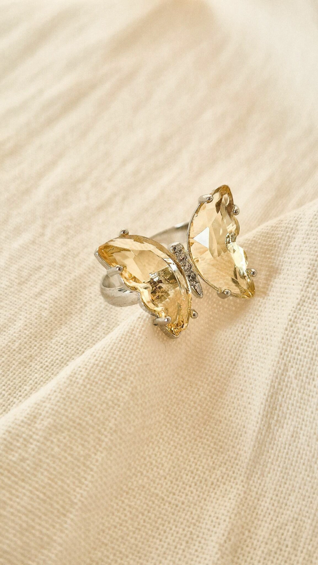 Anillo mariposa cristal - Amarillo pastel