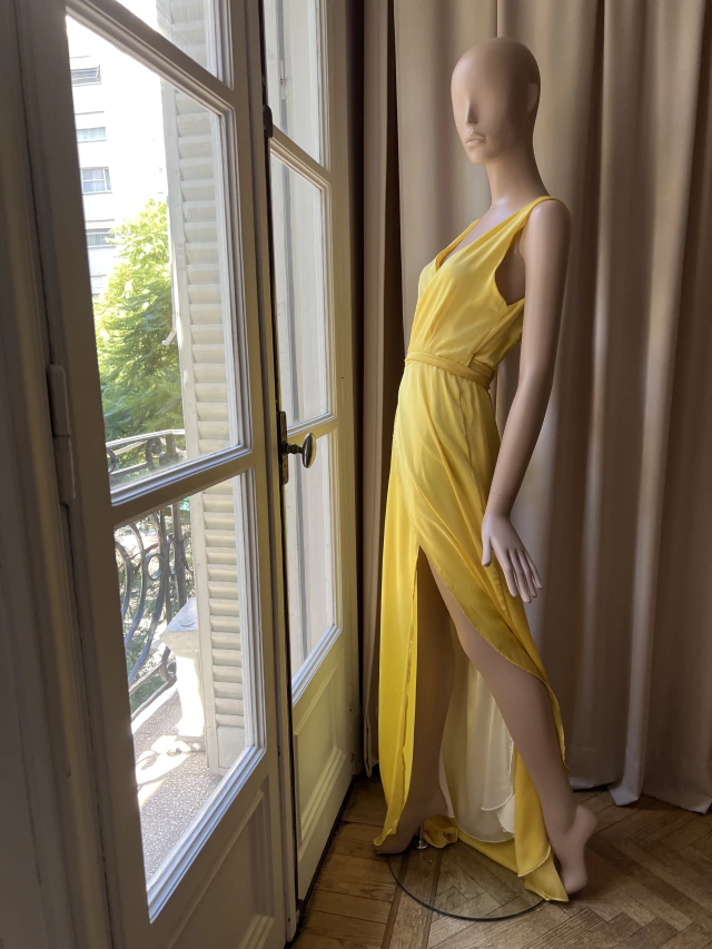 Vestido Bata amarillo Almendra Peralta Ramos — imagen 3