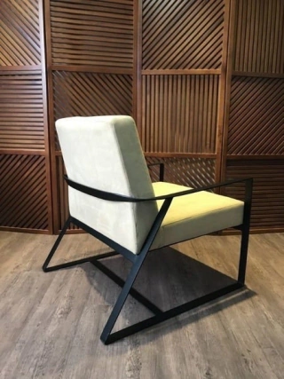 Poltrona Siant Epóxi Preta e Suéde Bege