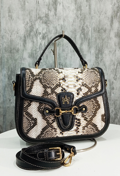BOLSA JULIANA BRIDÃO - em couro flotter preto - detalhes couro textura python