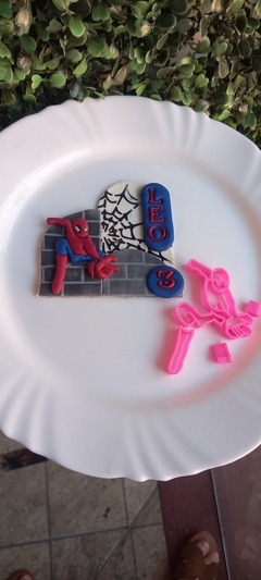 Cortador homem aranha6cm