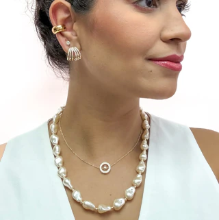 COLAR DE PÉROLAS ORGÂNICAS GOTA