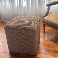 Funda tejida para puff