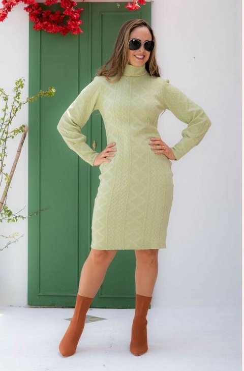 VESTIDO MALHA TRICOT COM GOLA