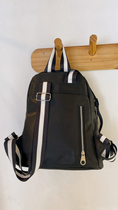 MOCHILA ATENAS (NEGRA) - comprar online