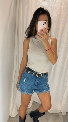 MUSCULOSA CHLOE (ARENA) en internet