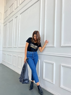 REMERA MAGIC by V.T. - Vale Todo