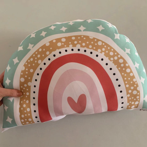 Cojín arcoiris