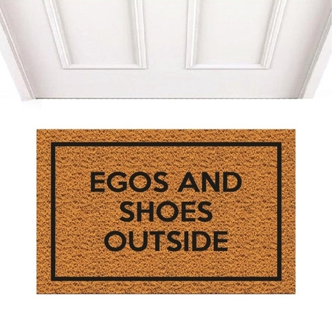 Capacho - Egos and shoes. Outside