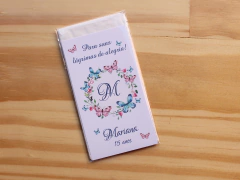 Embalagem de lágrimas de alegria personalizada para 15 anos com borboletas e o nome Mariana.