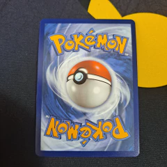 Pokemon Surfing Pikachu VMax - comprar online