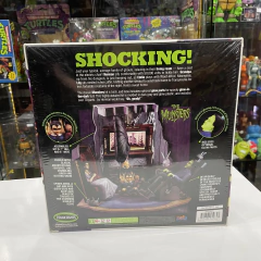 The Munsters Assembly Kit Polar Lights Glow in the Dark Nuevo - comprar online