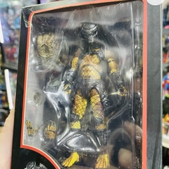 HIYA Predator 2 Exquisite Mini Scout - comprar online