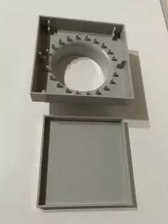 Ralo Oculto Invisível Veneza 100 mm Cinza Claro - Cia dos Ralos 