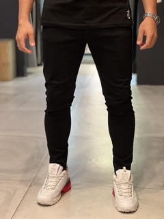 Calça jeans preta básica - comprar online