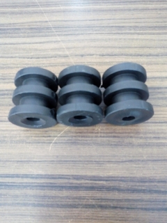 100 Un Roldana Isolador Plástico 2 Ranhuras Rp2 (preta) na internet