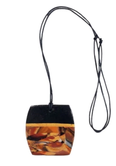 Colar De Cerâmica Plástica Mesclado na internet