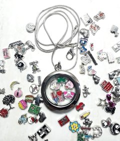 Colar Flutuante Relicário Mini Charm Secrets 3,0 Cm.