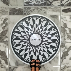 Alfombra vinilica Imagine circular en internet